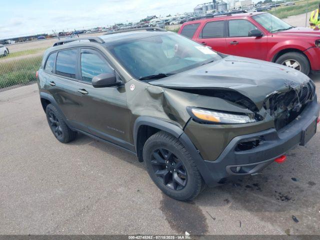  Salvage Jeep Cherokee