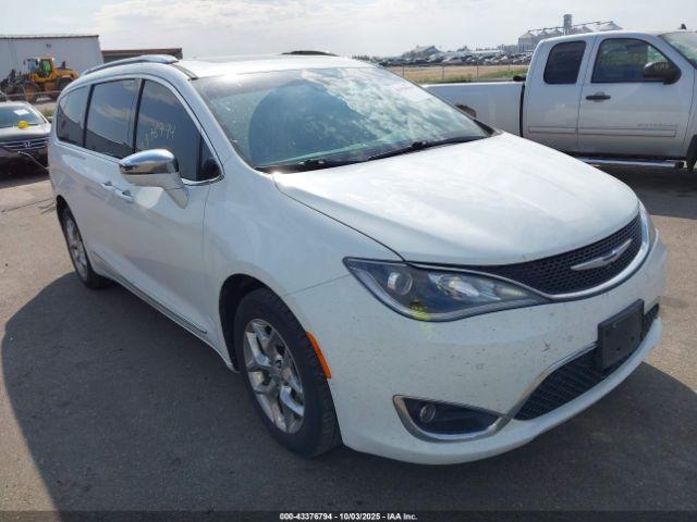  Salvage Chrysler Pacifica