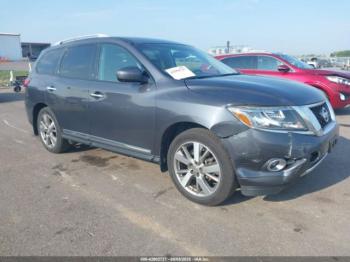  Salvage Nissan Pathfinder