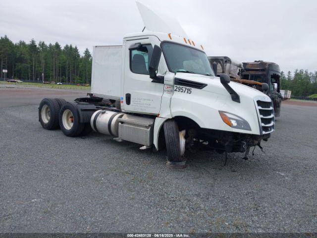  Salvage Freightliner New Cascadia 126