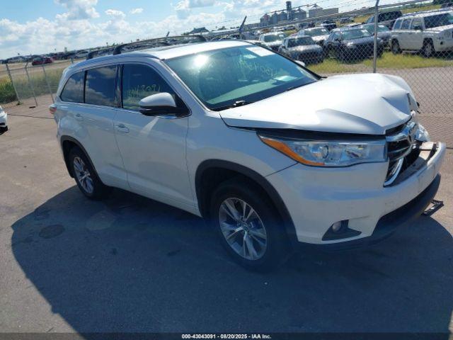  Salvage Toyota Highlander