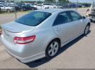 Toyota Camry Se Image 11