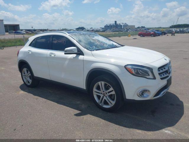  Salvage Mercedes-Benz GLA