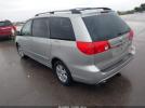 Toyota Sienna Le Image 10