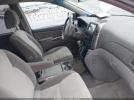 Toyota Sienna Le Image 3