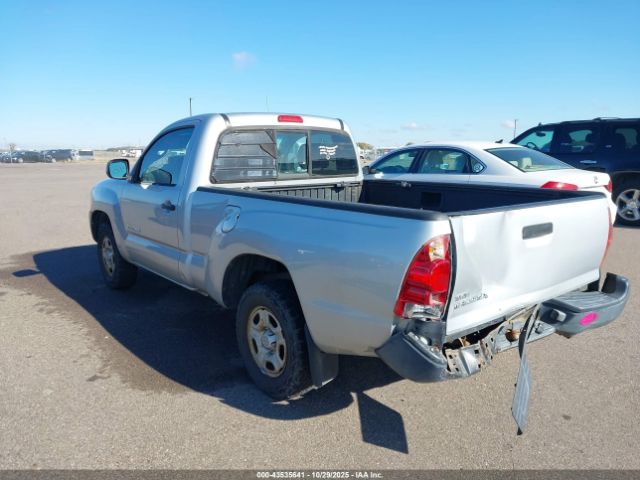Toyota Tacoma Image 2