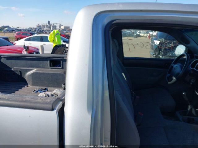 Toyota Tacoma Image 7