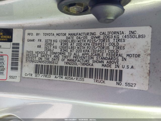 Toyota Tacoma Image 11