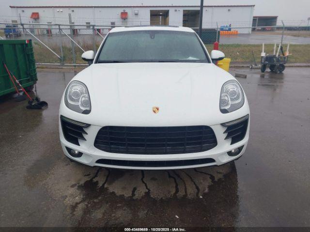Porsche Macan S Image 2
