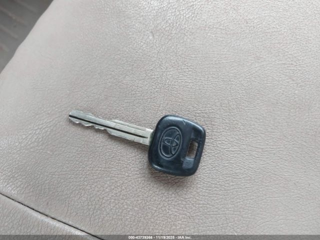 Toyota Corolla Le Image 9