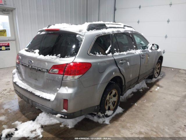 Subaru Outback 2.5i Limited Image 9