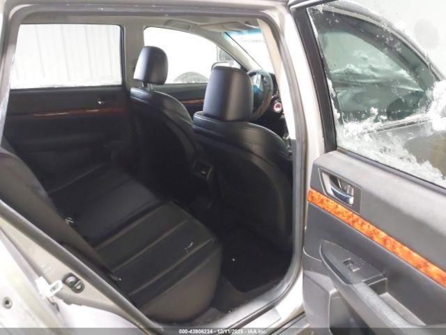 Subaru Outback 2.5i Limited Image 7