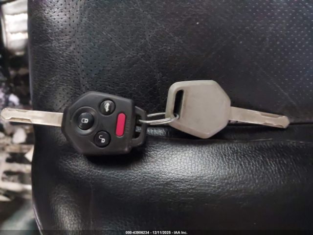 Subaru Outback 2.5i Limited Image 8