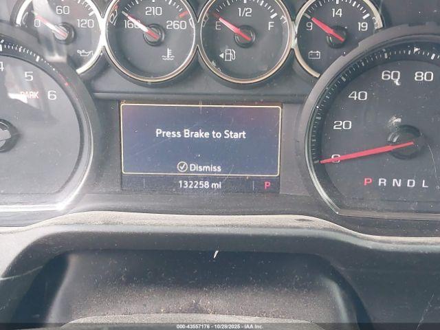 Chevrolet Silverado 1500 Rst Image 2