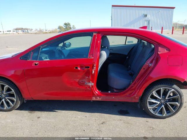 Toyota Corolla Se Image 11