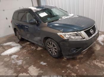  Salvage Nissan Pathfinder