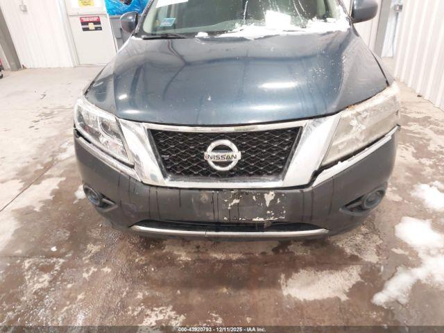 Nissan Pathfinder S Image 3
