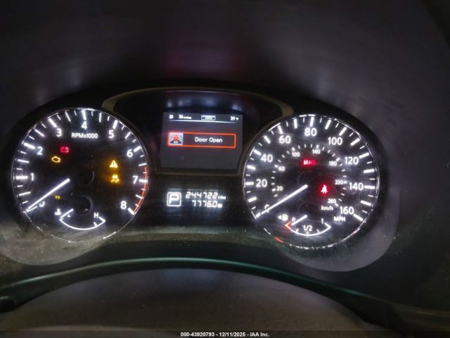 Nissan Pathfinder S Image 10