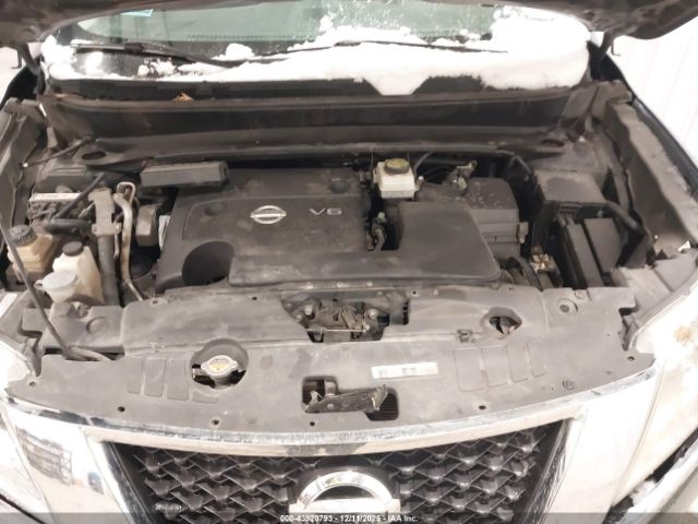 Nissan Pathfinder S Image 9