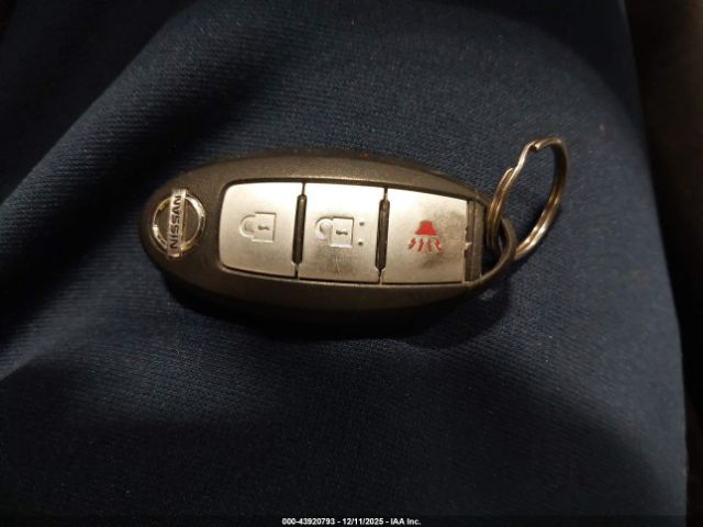 Nissan Pathfinder S Image 6