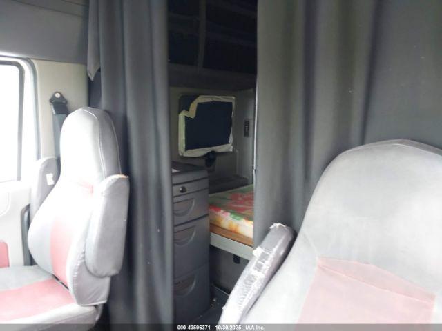 International Prostar Image 8