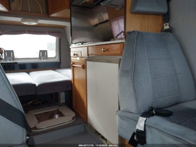 Dodge Ram Van B3500 Image 8