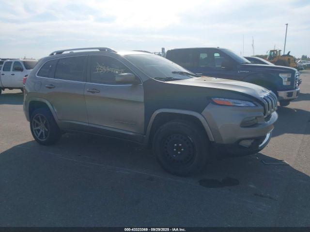  Salvage Jeep Cherokee