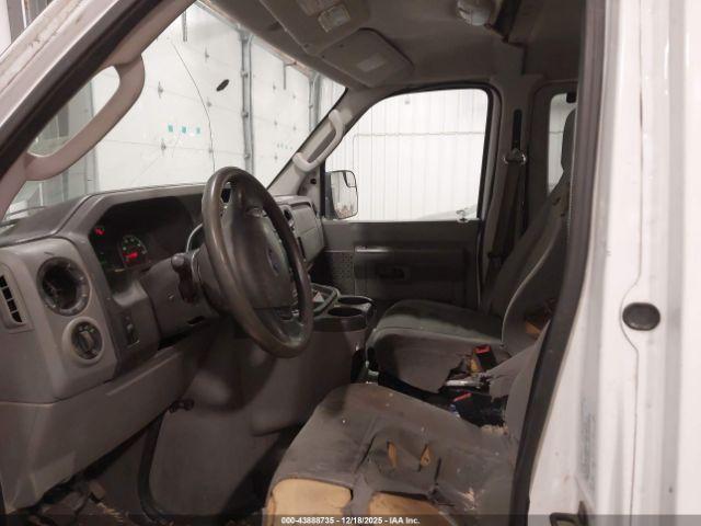 Ford E-350 Xlt Image 6