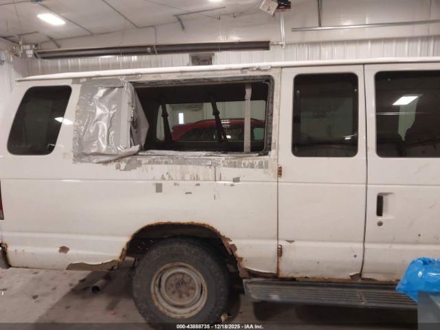 Ford E-350 Xlt Image 9