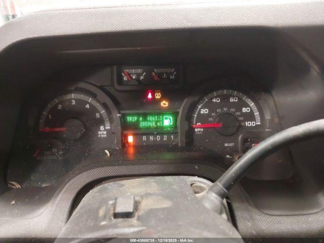 Ford E-350 Xlt Image 8