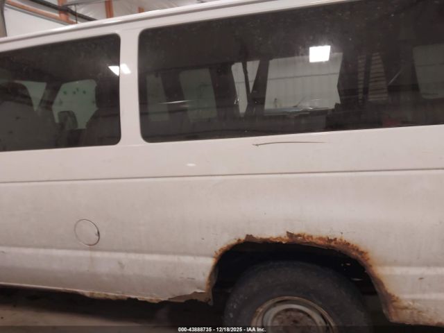 Ford E-350 Xlt Image 16