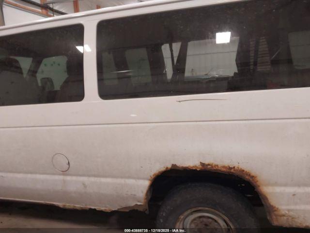 Ford E-350 Xlt Image 16