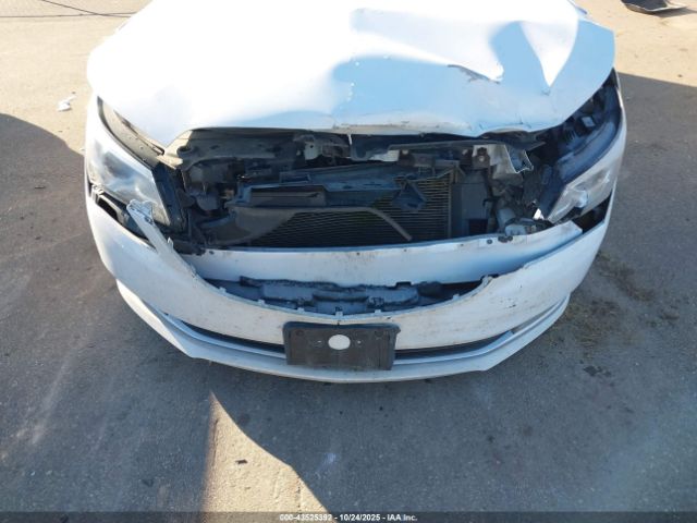 Buick LaCrosse Leather Image 7