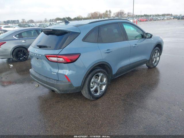 Ford Escape St-line Image 3