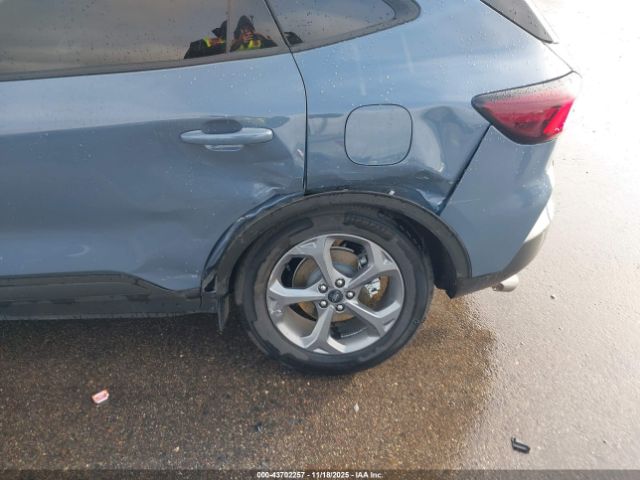 Ford Escape St-line Image 15