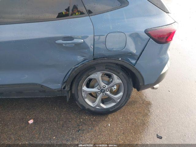 Ford Escape St-line Image 15