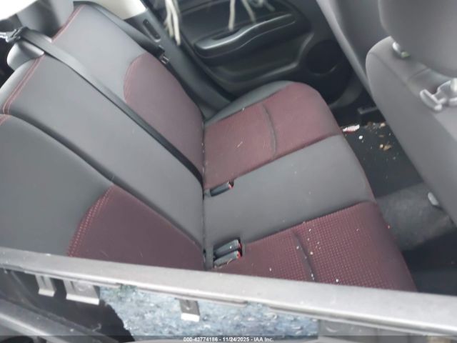 Mitsubishi Mirage Le Image 13