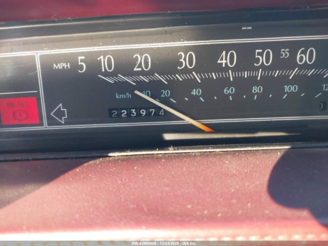 Cadillac DeVille Image 6