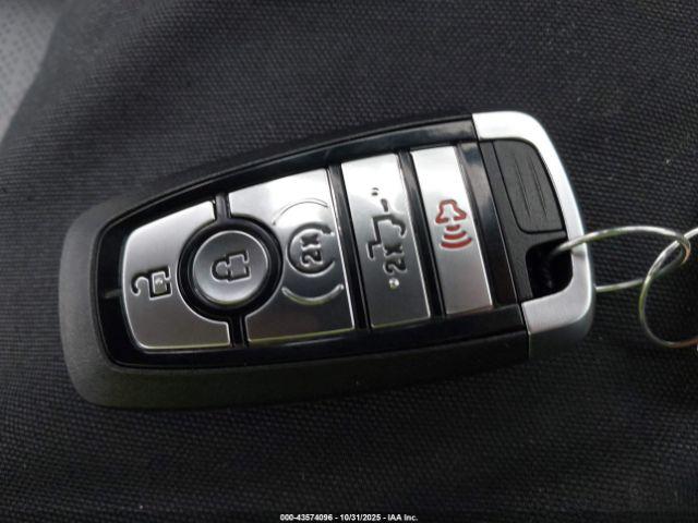 Ford F-150 Lariat Image 5