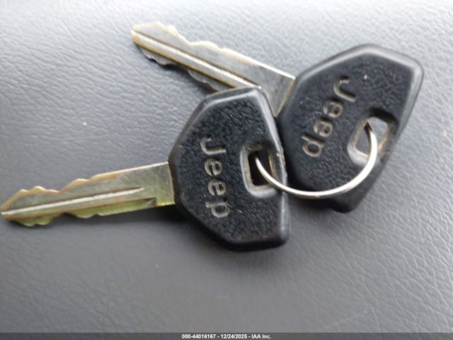 Jeep Cherokee Image 9