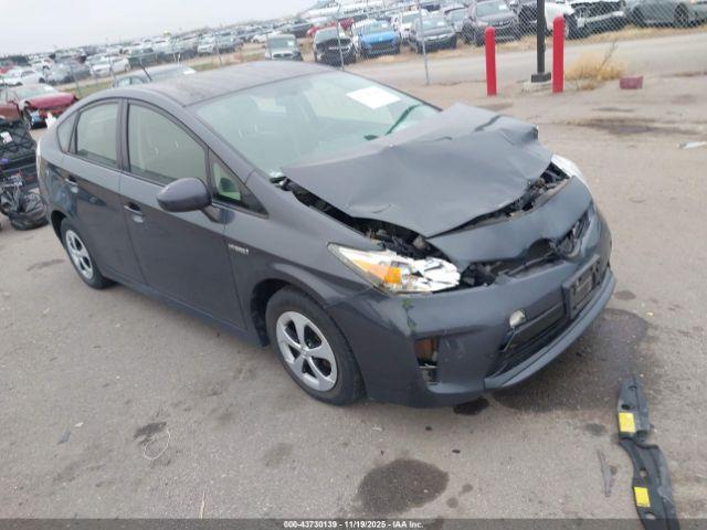  Salvage Toyota Prius
