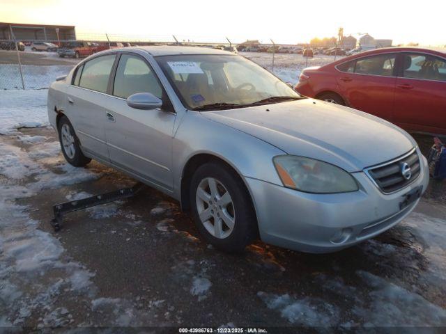 Salvage Nissan Altima