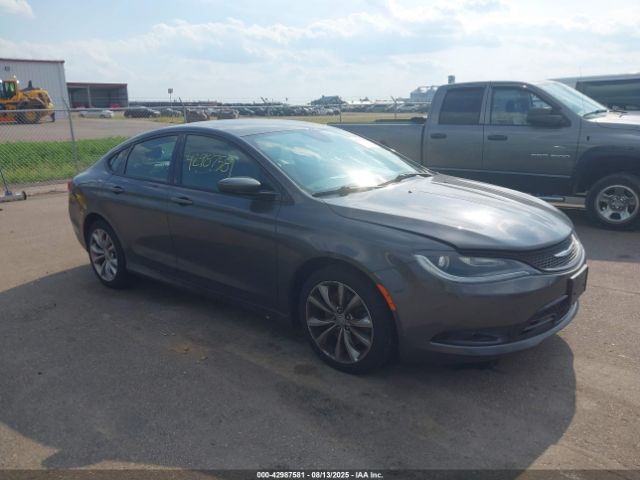 Chrysler 200 S Image 1