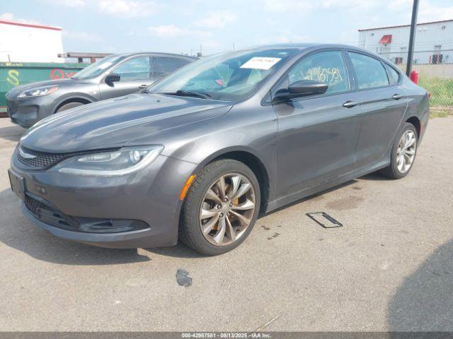 Chrysler 200 S Image 9