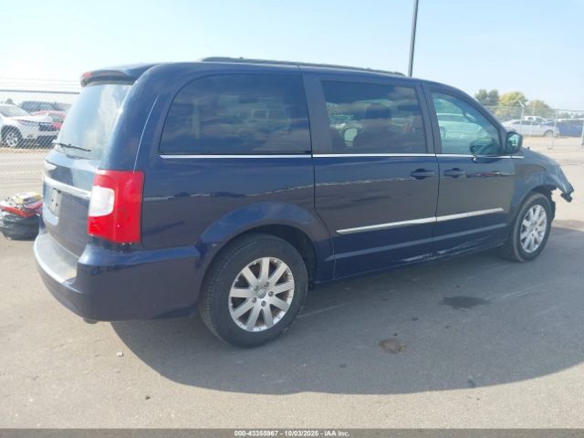 Chrysler Town & Country Touring Image 4