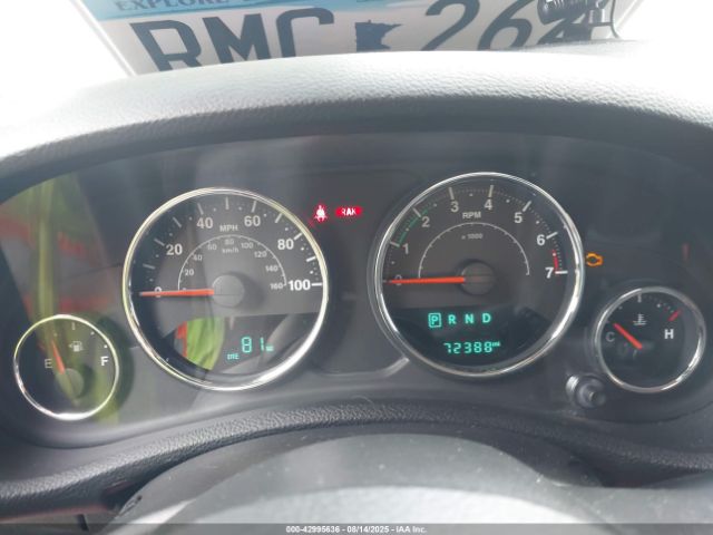 Jeep Wrangler Sahara 4x4 Image 13