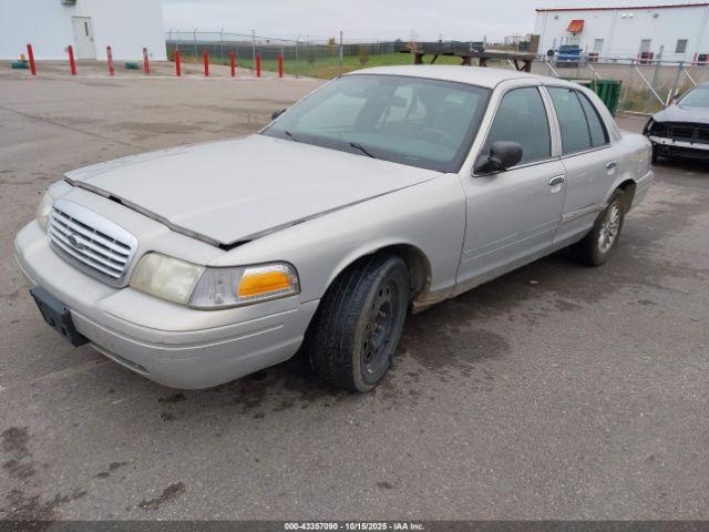 Ford Crown Victoria Image 9