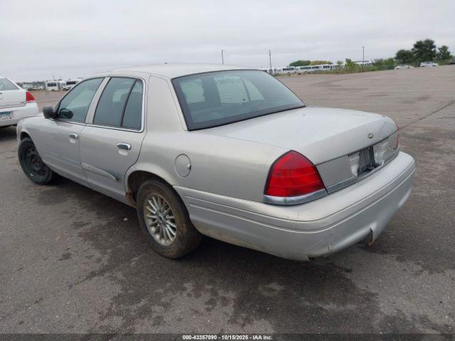 Ford Crown Victoria Image 6