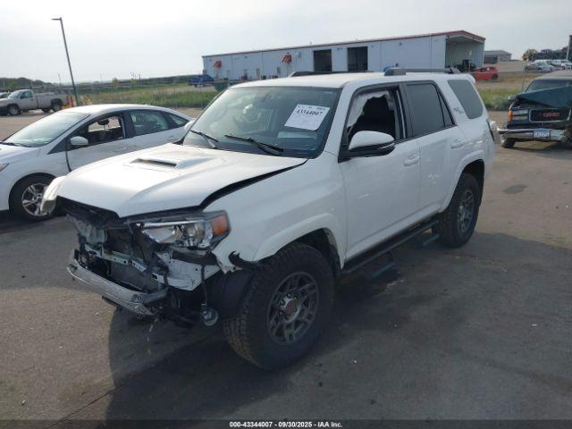 Toyota 4Runner Trd Off Road Premium Image 2