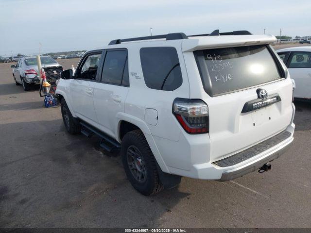 Toyota 4Runner Trd Off Road Premium Image 3